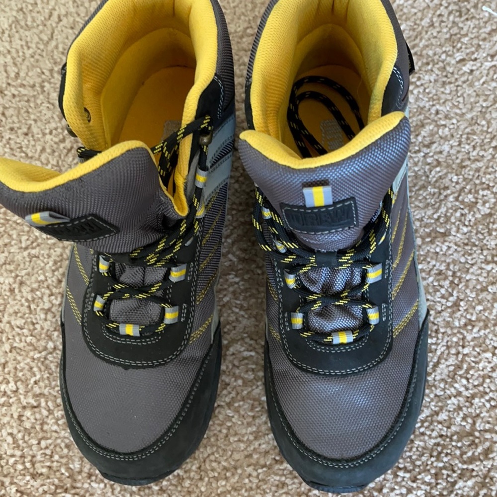 LEATHER SNOW BOOTS